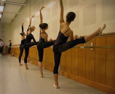 Занятия боди балетом в Новосибирск. У нас боди балет преподается на высоком уровне.